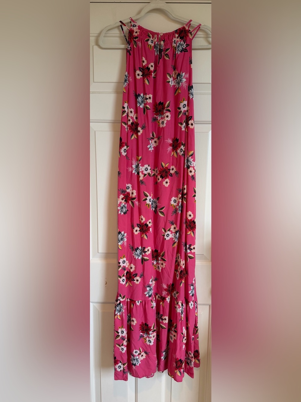 Loft Plus Zinnia Maxi Dress Size 16 EUC
Bright Pink Floral - Picture 2 of 4